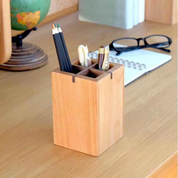 【アウトレット】 ペン立て 木製 おしゃれ 北欧 四角形 卓上 デコラ ペンスタンド スクエアタイプ...