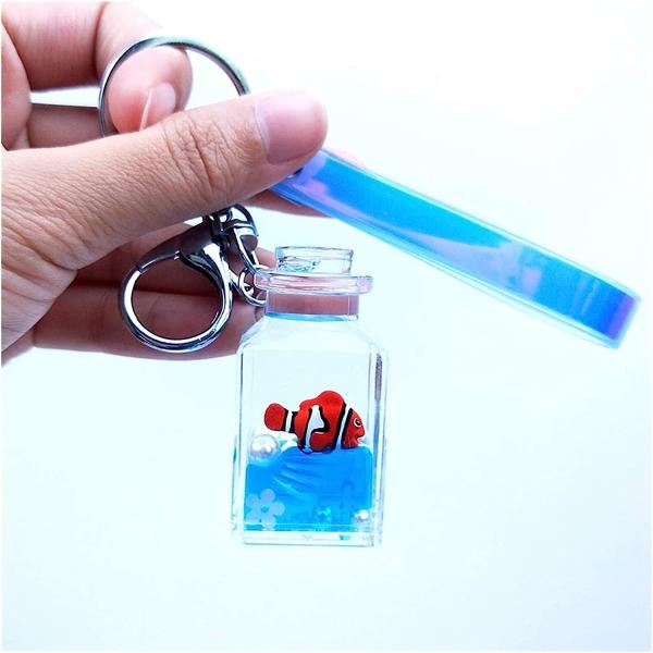 Cartoon Keychain Flow Liquid Keyring Acrylic Keyri...