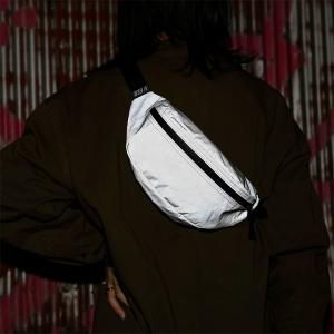 Kiu キウ 暗闇で光るボディバッグミニ 男の子 女の子メンズ レディース キッズ 子ども 防水 フルリフレクター 自転車　散歩 アウトドア 再起反射 VEER