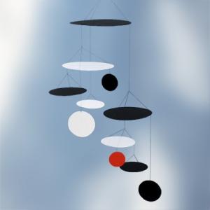 デンマーク Livingly（リビングリー）UFOモビール　ブラック/ホワイト/レッド