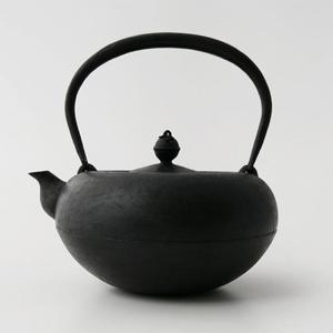 鉄瓶 南部鉄器 やかん 釜定 寒梅 あられ 1.5L 白湯 直火 IH対応 ケトル