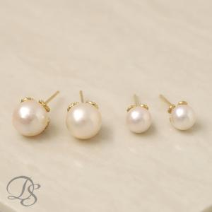 18金 ピアス k18 18金ピアス 18k 本真珠 パール アコヤ貝5mm 4弁花 シンプル k18ピアス レディース ピアス18金 地金 ゴールド 18kピアス 小さめ 両耳｜デザイナーズジュエリー DEVAS