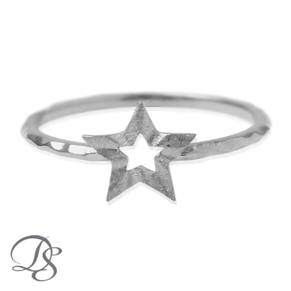 プラチナリング 指輪 プラチナ リング 星 スター オープンスター シルク 凸凹 デザイン pt95...