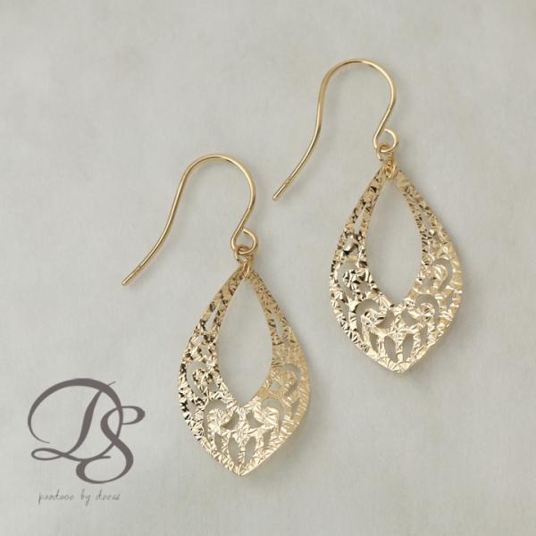 【土日限定2000円OFFクーポン有】 18金 ピアス k18 18金ピアス 18k 透かし模様 フ...