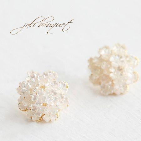 Flowerブーケロンホワイトビジューピアス / イヤリング