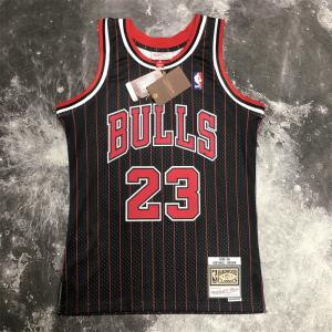 シカゴブルズ ユニフォーム NBA バスケ 上着 1995-1996シーズン