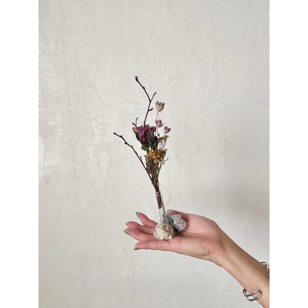 アメジストの一輪挿しドライフラワーアレンジ