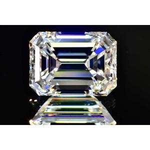 ほぼ2カラット エメラルドカット ダイヤリング 指輪 Eカラー IF