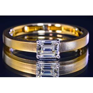 【鑑定済】エメラルドカット プラチナリング ダイヤモンド エメラルドカット ダイヤモンドリング プラチナ【GIA鑑定書 刻印つき