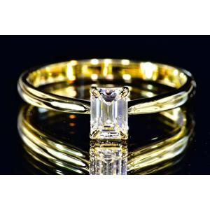 ほぼ2カラット エメラルドカット ダイヤリング 指輪 Eカラー IF