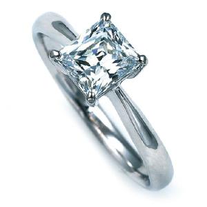 【リング空枠】シンプルな四角いダイヤモンド用 プラチナ枠 ５ｍｍＸ６ｍｍなど サイズ色々あります。｜diadia
