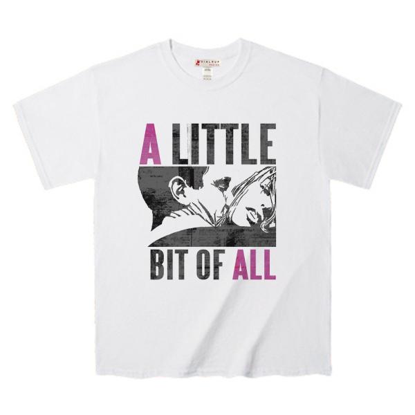 Ｔシャツ 新聞の記事のような加工が施されたベーシック デザイン Tee