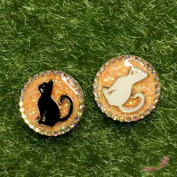 お上品にお座りしている ネコ ゴルフマーカー ハットクリップセット