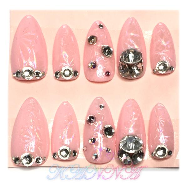 ジェルネイル！定番大人気モテカラーピンクベージュネイルチップ   by Kanna