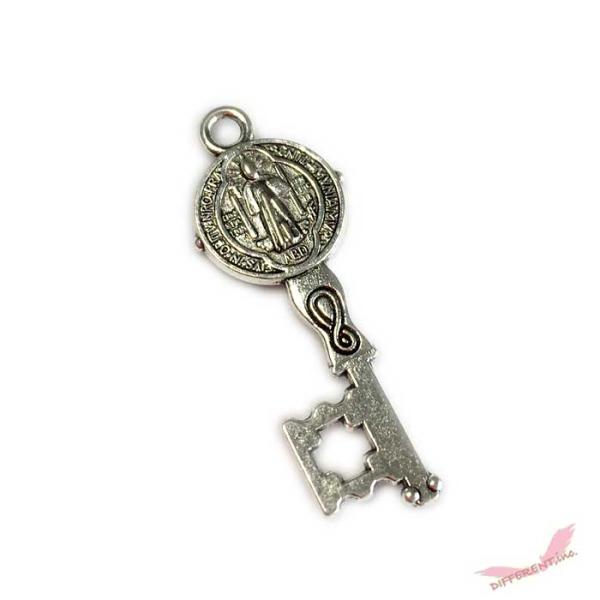 ミニサイズ ジーザス アンティークシルバー キー チャームパーツ