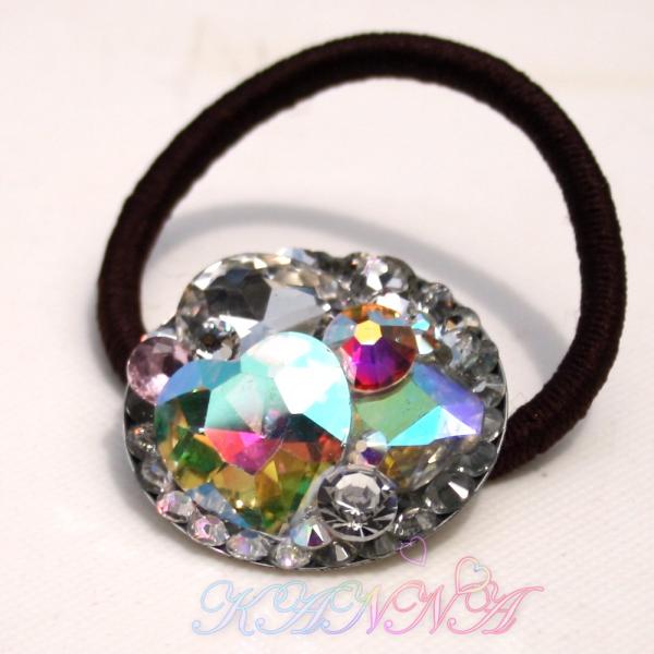 高級ガラスビジュー盛りのコンチョポニーヘアゴムデコ by Kanna