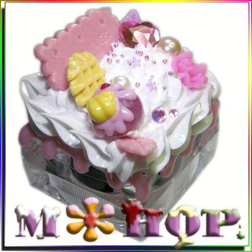 ふんわり ホイップケーキ風 リングケース（苺）  手作りデコ