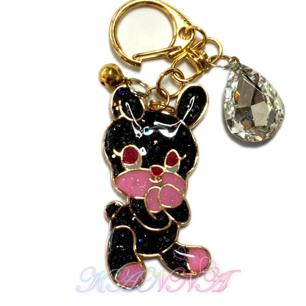 ブラックの可愛いうさぎさんキーホルダーレジン製  ビジュー付き by Kanna