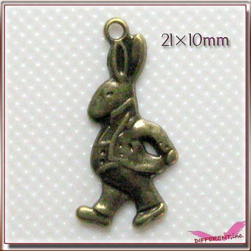 不思議な・・ うさぎ MINI 金古美 デコ＆チャームパーツ