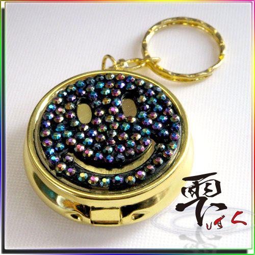 メンズ スマイリー携帯灰皿 全デコ by-雫