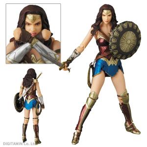 MAFEX WONDER WOMAN(TM) （『ワンダーウーマン』版） フィギュア