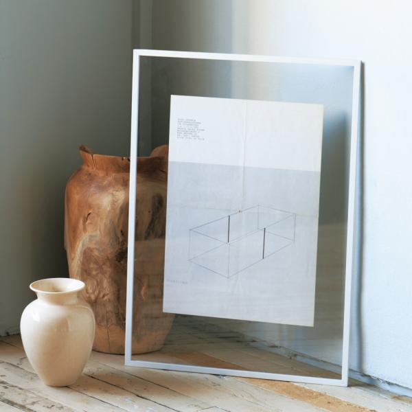 MOEBE（ムーべ）アクリルフレーム A2 インテリア雑貨 フォトフレーム スタンド 写真立て 60...