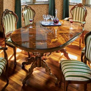 中古ヴェローナクラシック　ダイニングテーブル イタリア 家具 アンティーク家具 ヴェローナクラシック