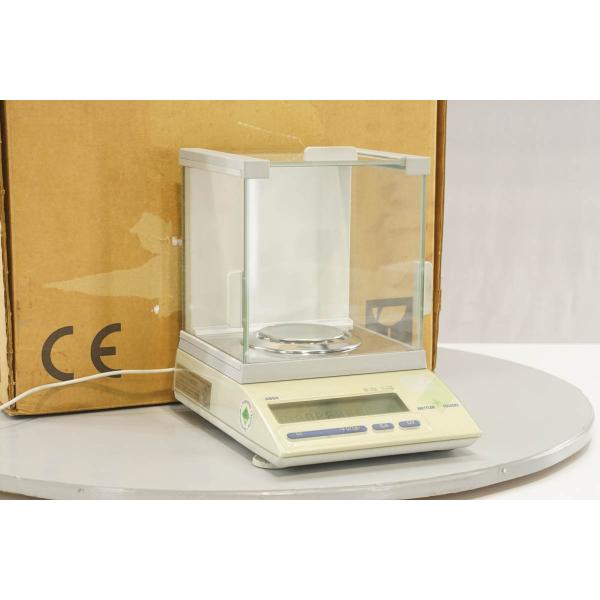 分析天びん 天秤