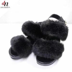 ATELIER BRUGGE（アトリエブルージュ） サンダル Fur cross sandals