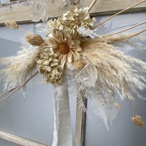 パンパスグラスとリベンスロゼッタのホワイト�