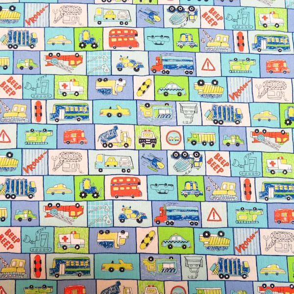 CBポプリンプリント(働く車　パッチ風　ブルー×グリーン)