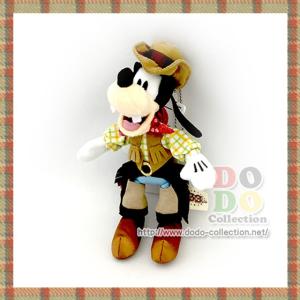 ぷーさん　干支　いのしし2 Disney 亥年 くまのプーさん ぬいぐるみバッジ 猪の着ぐるみを