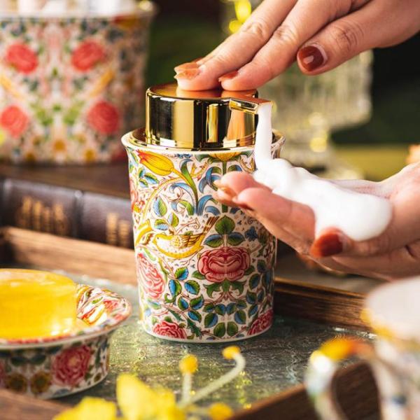 ★新春クリアランスSALE！★ 泡が出てくる ソープディスペンサー 泡 250ml おしゃれ ギフト...