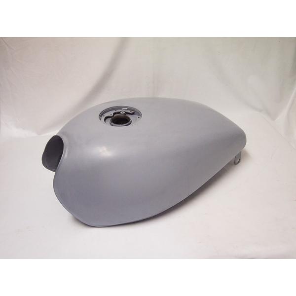 ゼファー750 Z2タイプスチールタンク（ノーマルタンクキャップ仕様）　ドレミコレクション