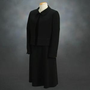 ブラックフォーマルスーツ　喪服　礼服　アウトレット品　アンサンブル２点セット　サイズ１３号　
