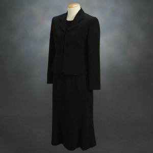 ブラックフォーマルスーツ　喪服　礼服　アウトレット品　スリーピースセット　サイズ７号