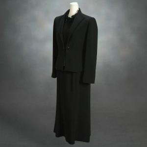 ブラックフォーマルスーツ　喪服　礼服　アウトレット品　スリーピースセット　サイズ７号