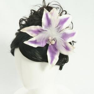 髪飾り　成人式　振袖　七五三着物　卒業袴　ドレスにも使えます　パープルホワイトハイビスカス　コームタイプ　日本製