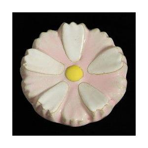 瀬戸赤津焼帯留め飾り　華畑シリーズ　瀬戸物　陶器　コスモス　ピンク　日本製　通常の帯〆でも使用可能な幅広金具使用