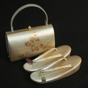 草履バックセット　振袖　訪問着　留袖　金鷲ブランド　シルバーゴールド濃淡ボカシ　螺鈿使い　流水　三枚芯　Mサイズ　日本製