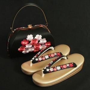 草履バックセット　振袖　訪問着　正絹生地　黒地　桜刺繍使い　二枚芯　フリーサイズ　日本製