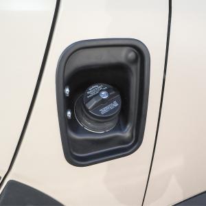 塗装品 専用設計 ハイエース 200系 クリア フューエル リッド カバー