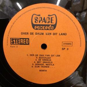 BEWTH / OVER DE DAUW VA...の詳細画像4