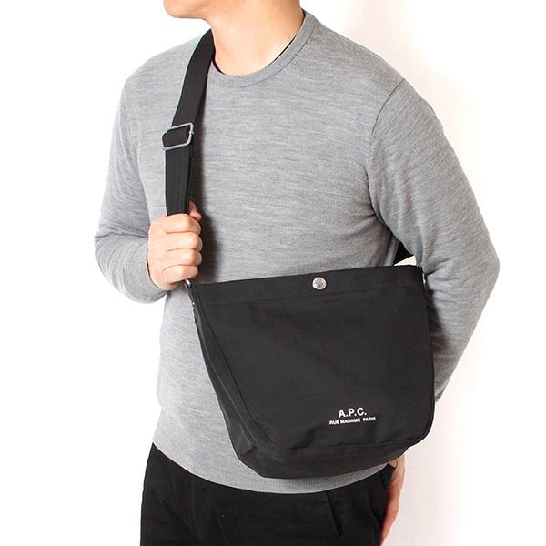 26SSモデル アーペーセー A.P.C. メンズ JOURNAL ナイロン スモールバッグ【LZZ...