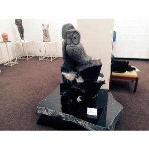 作品名「鵜」 大場正人制作の石の抽象彫刻 高さ約77cm重さ72kg
