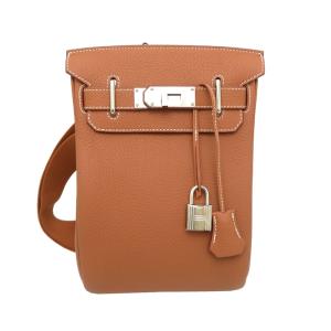 ［銀座店］HERMES エルメス ケリー アッカド PM W刻印 2024年製 ショルダーバッグ トゴ ゴールド系 メンズ DH93977