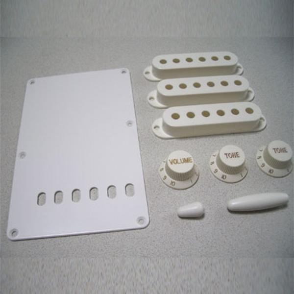 Montreux Selected Parts #464 ストラト用パーツセット ノブ、パネル、ピッ...