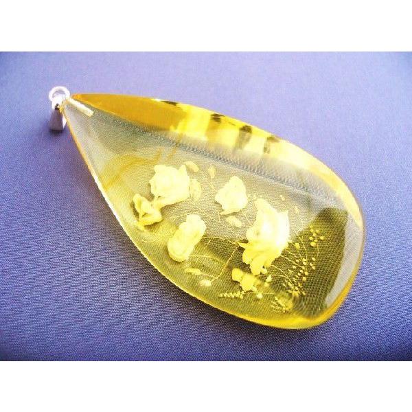 ★天然コハク (琥珀）ペンダントトップ　美しいインタリオ■バルト海　新品(JS1701004 100...