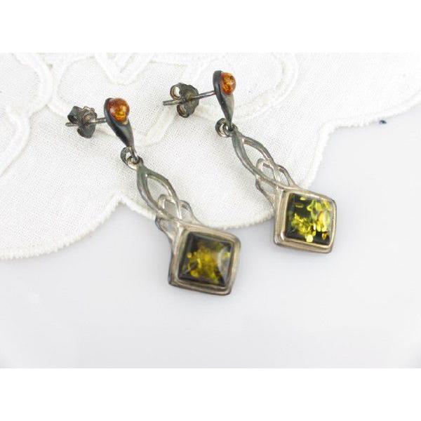 ★天然コハク (琥珀）ピアス★　ぶら下がりタイプシルバーベースのピアス■バルト海新品