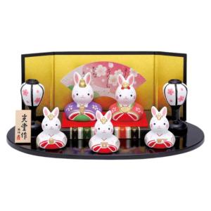 雛人形 コンパクト 陶器 小さい 可愛い ひな人形/ 錦彩うさぎ平飾り雛